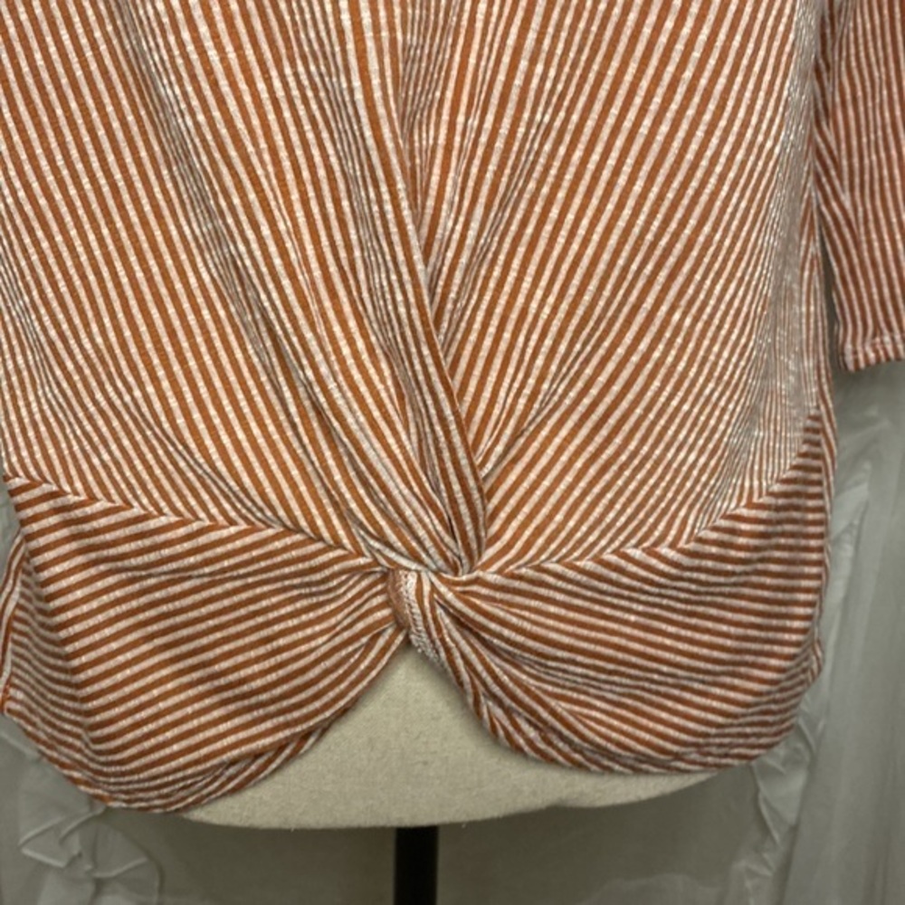 W5 Striped 3/4 Sleeve Knot Front Melon White Top Size Medium - Picture 4 of 6